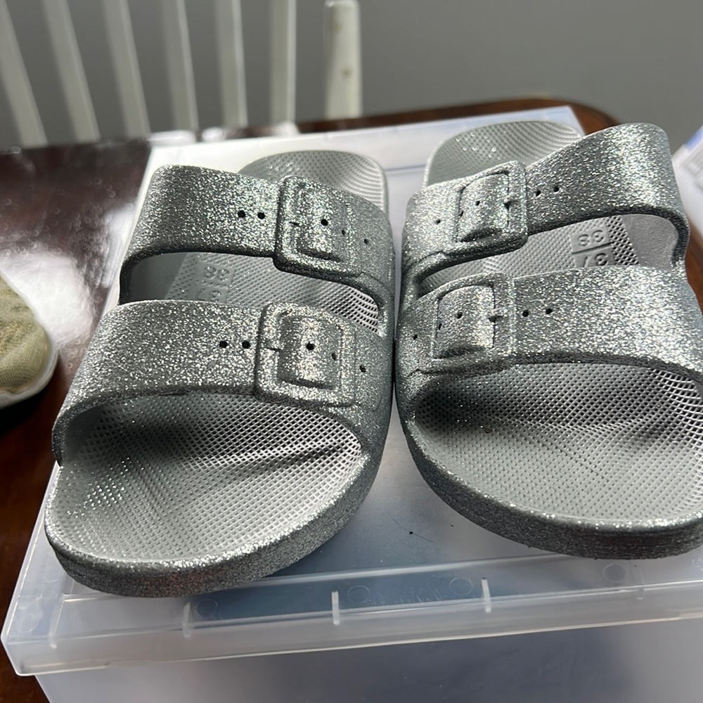 Freedom Moses Bling Slides